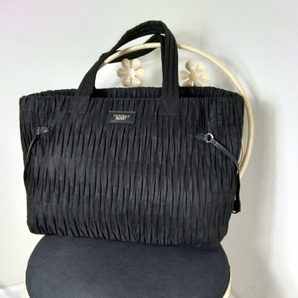 Victoria's Secret Elegant Black Satin Pleated Zip & Cinched Overnight Tote NWOT - Picture 13 of 15